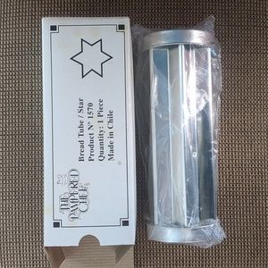 NEW in the Box The Pampered Chef Star Bread Tube